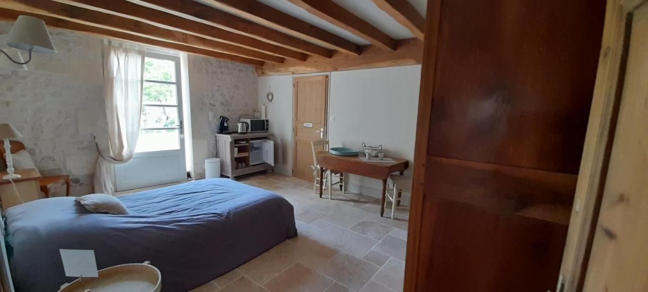 Suite De Charme Dans Une Maison Charentaise Cozes Dış mekan fotoğraf